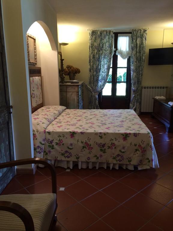 B&B Il Portico Sarzana Bagian luar foto