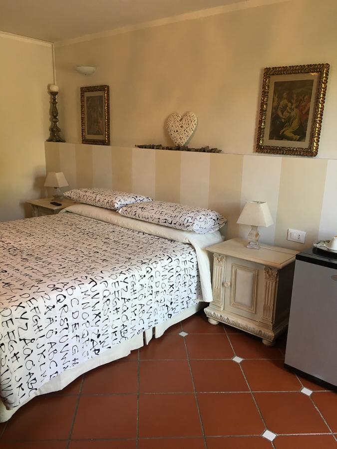 B&B Il Portico Sarzana Bagian luar foto