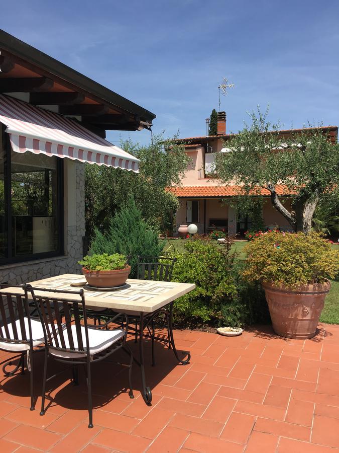 B&B Il Portico Sarzana Bagian luar foto